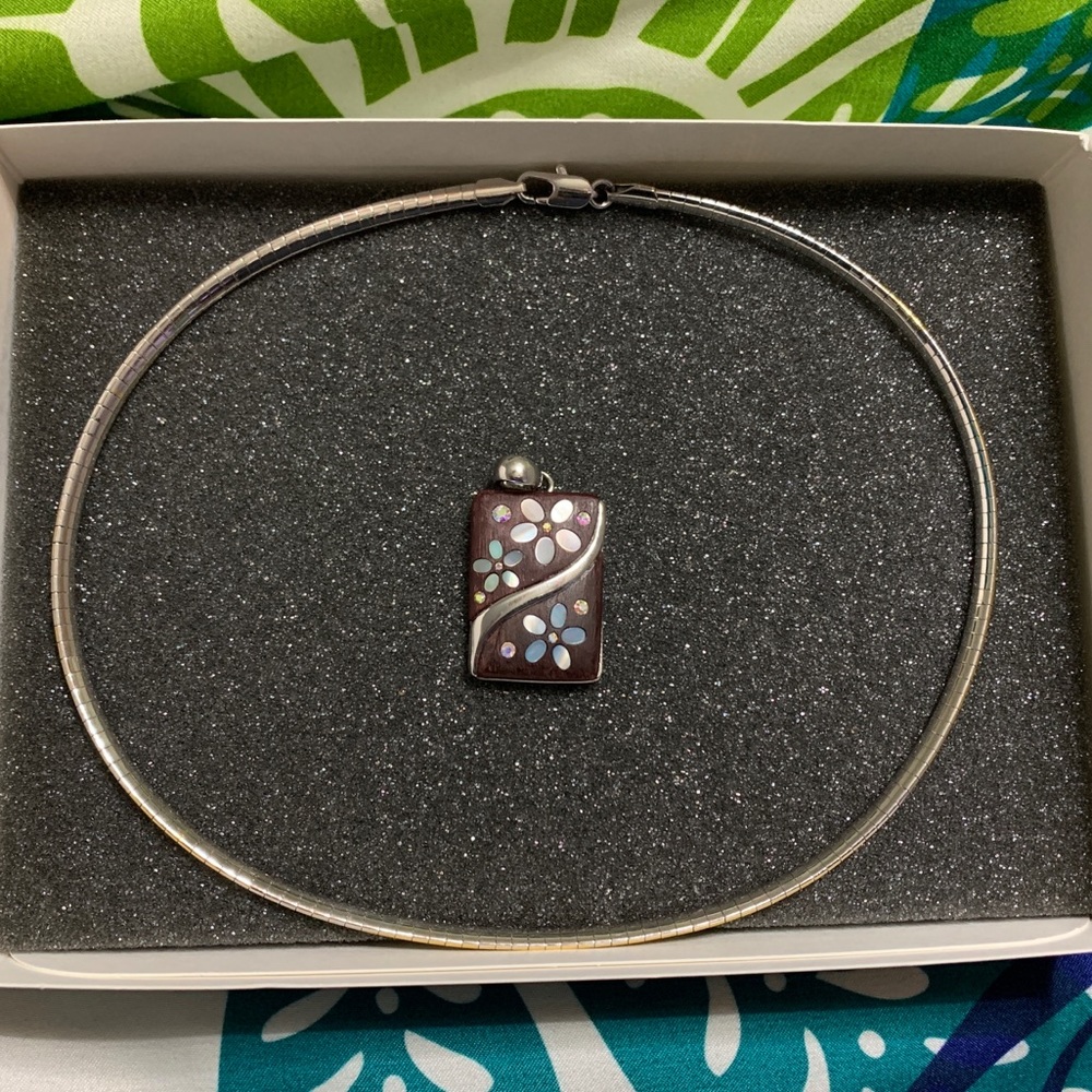 Lia Sophia Necklace & Charm